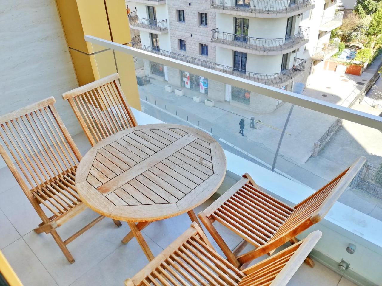Sea Breeze Lux Apartments Будва Экстерьер фото