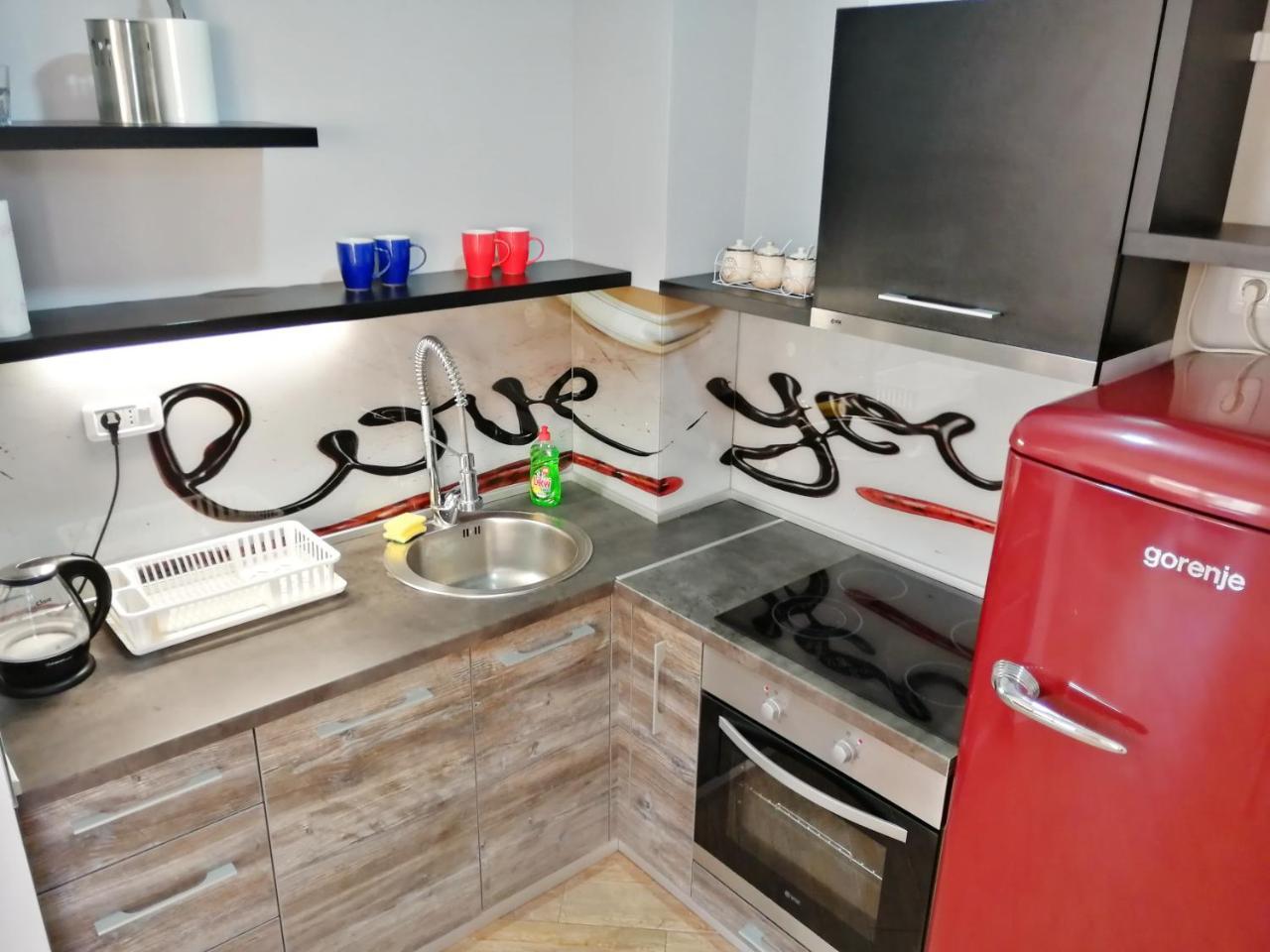 Sea Breeze Lux Apartments Будва Экстерьер фото